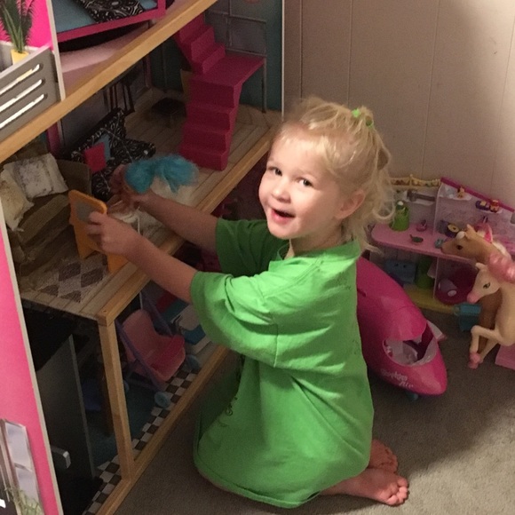 Meet your Posher, Lacey! - Picture 3 of 8